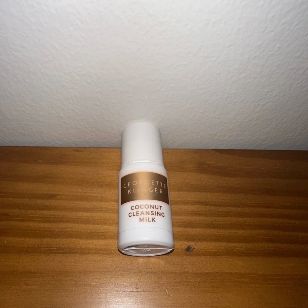 Georgette Klinger Coconut Cleansing Milk Moisturizer 15  mL